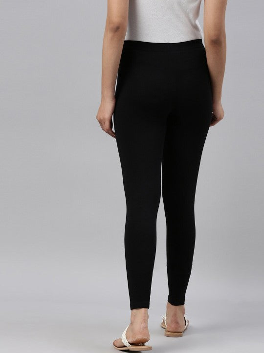 women-black-solid-ankle-length-leggings