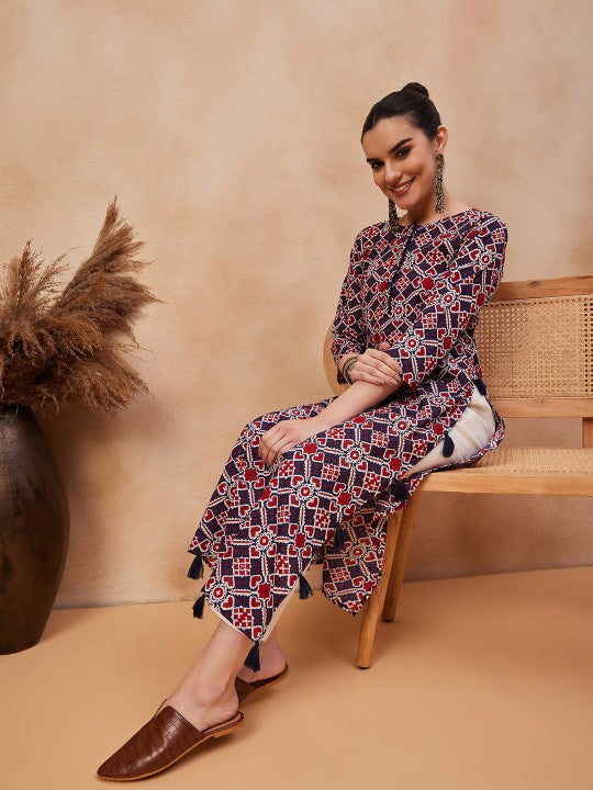 Floral Printed Round Neck Pure Cotton Straight Kurta