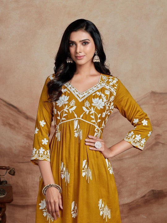 Women Chikankari Embroidery Kurta