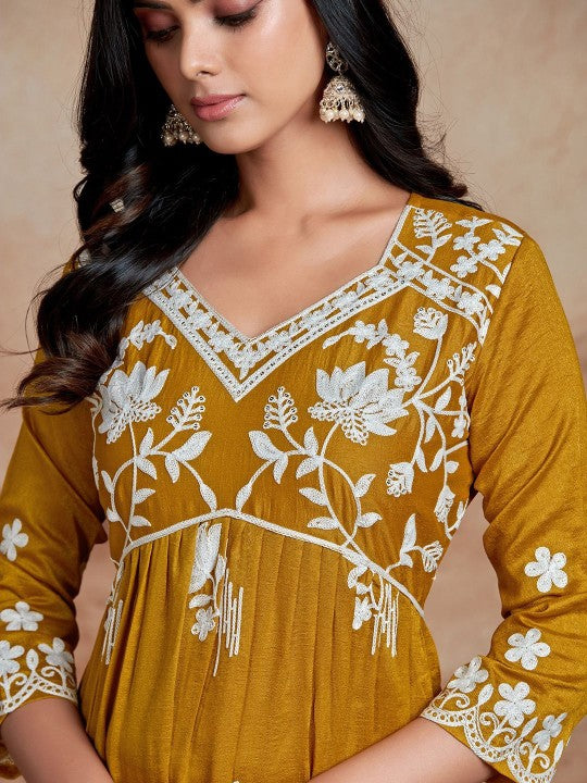 Women Chikankari Embroidery Kurta
