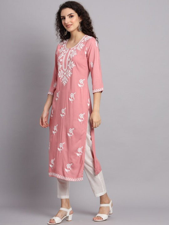 floral-embroidered-straight-kurta