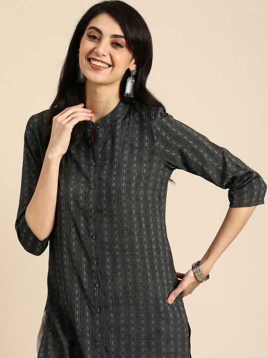 Women Geometric Woven Design Kurta