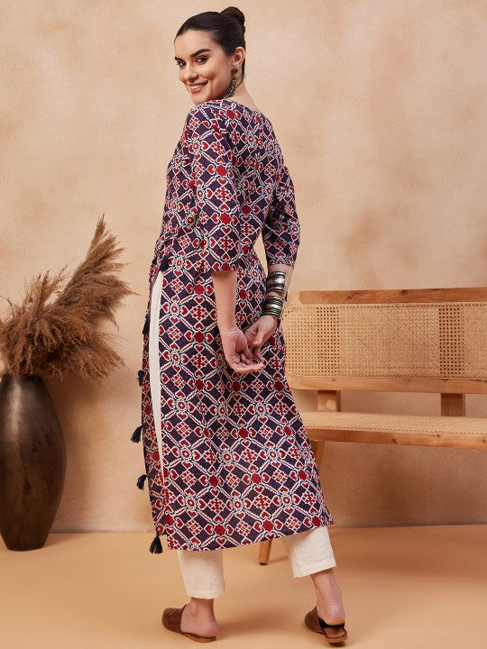 Floral Printed Round Neck Pure Cotton Straight Kurta