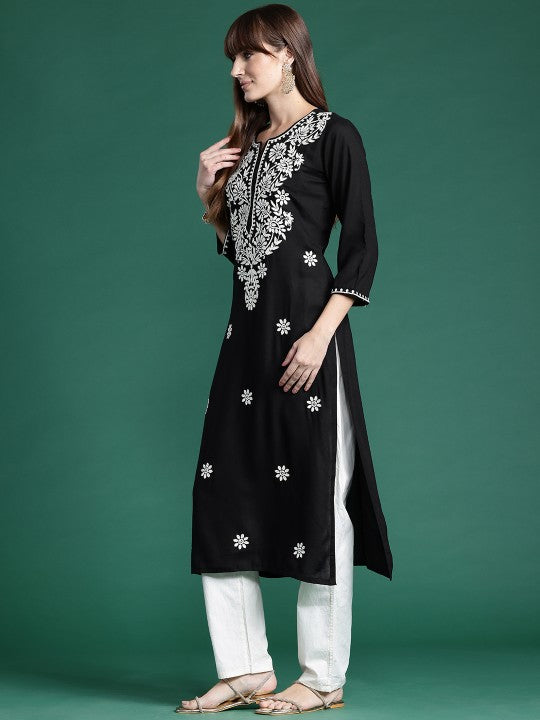 floral-embroidered-thread-work-kurta