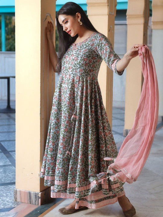 women-blue-floral-regular-gotta-patti-pure-cotton-kurta-with-palazzos-&-dupatta