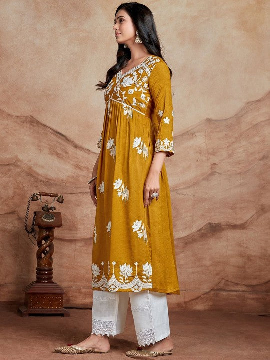 Women Chikankari Embroidery Kurta