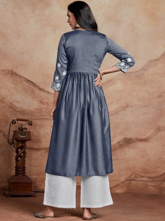 Women Chikankari Embroidery Kurta