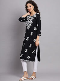 Thumbnail for Floral Embroidered Straight Kurta