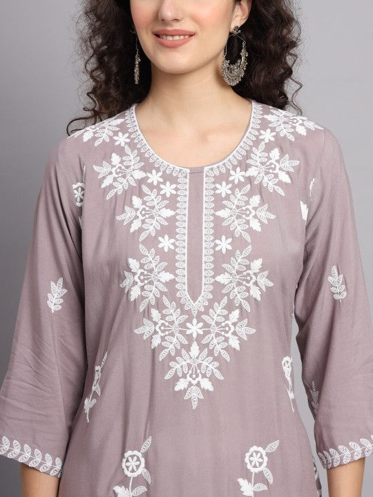 Floral Embroidered Straight Kurta