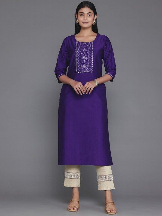 geometric-embroidered-round-neck-three-quarter-sleeves-thread-work-kurta
