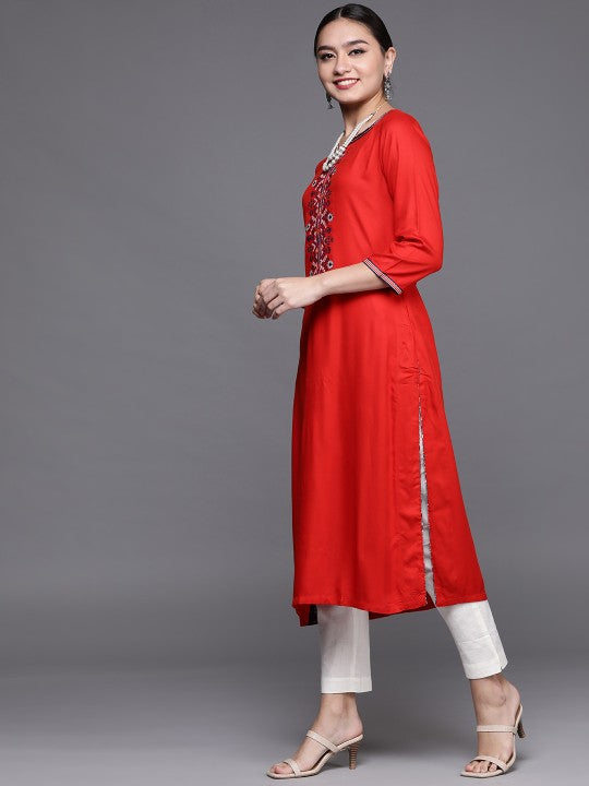women-red-solid-kurta-with-thread-work