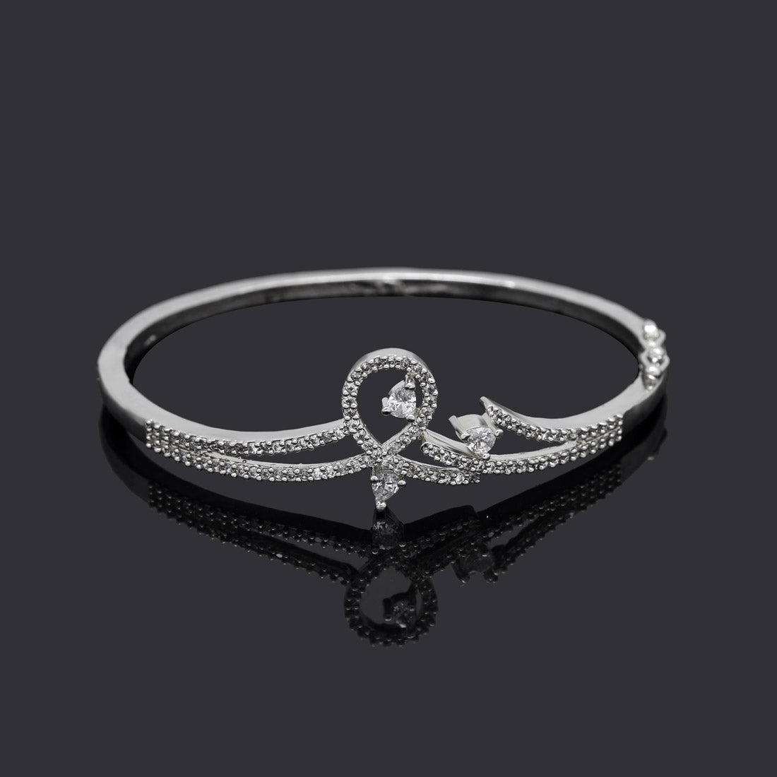silver color american diamond bracelet (adb239slv)