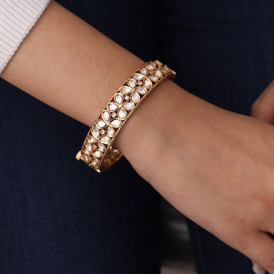 white color monalisa stone american diamond openable bracelet size: 2.8 (adb253wht)