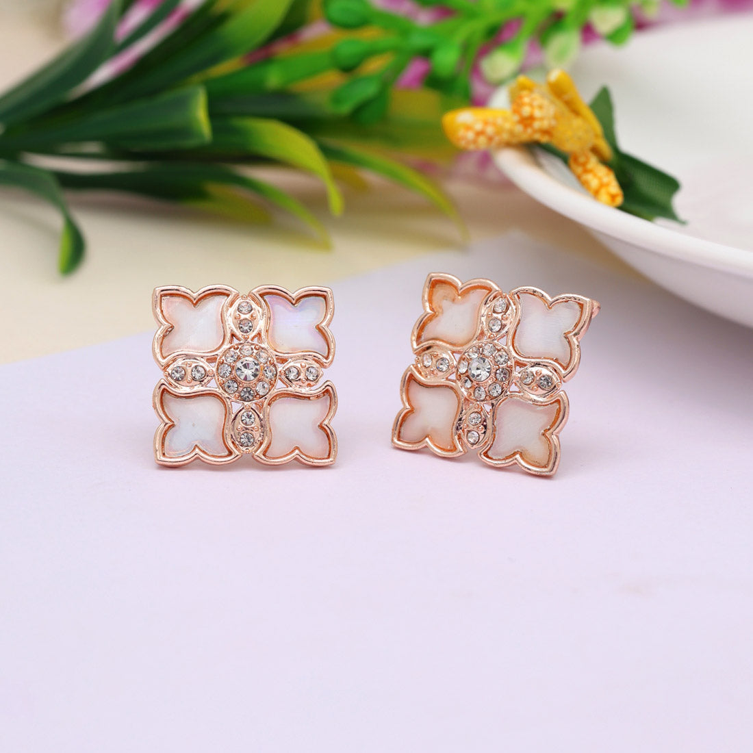 white color stone earrings (ade528wht)