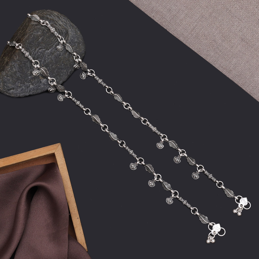 silver color anklets (ank1082slv)