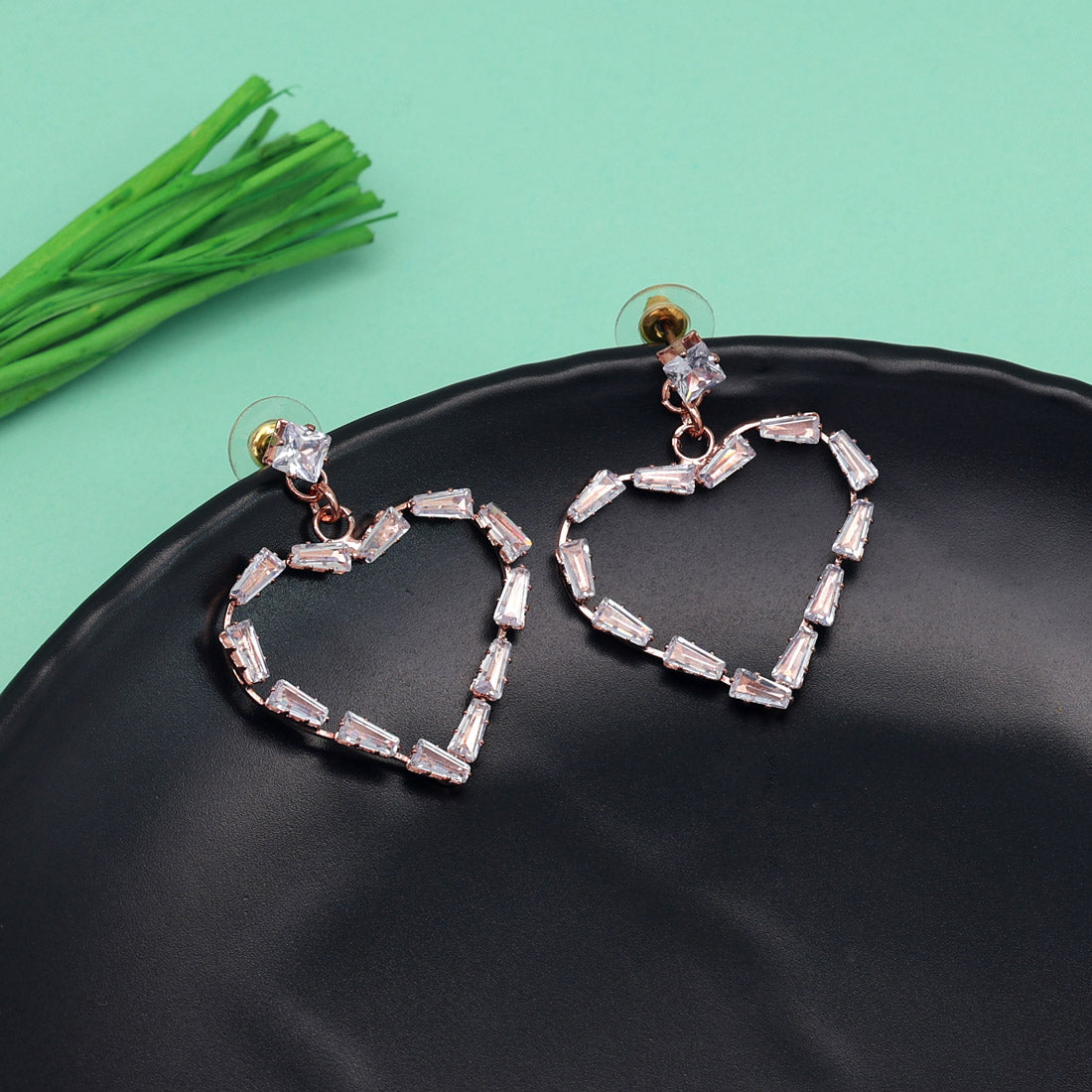 white color stone rose gold earrings (ante1663wht)