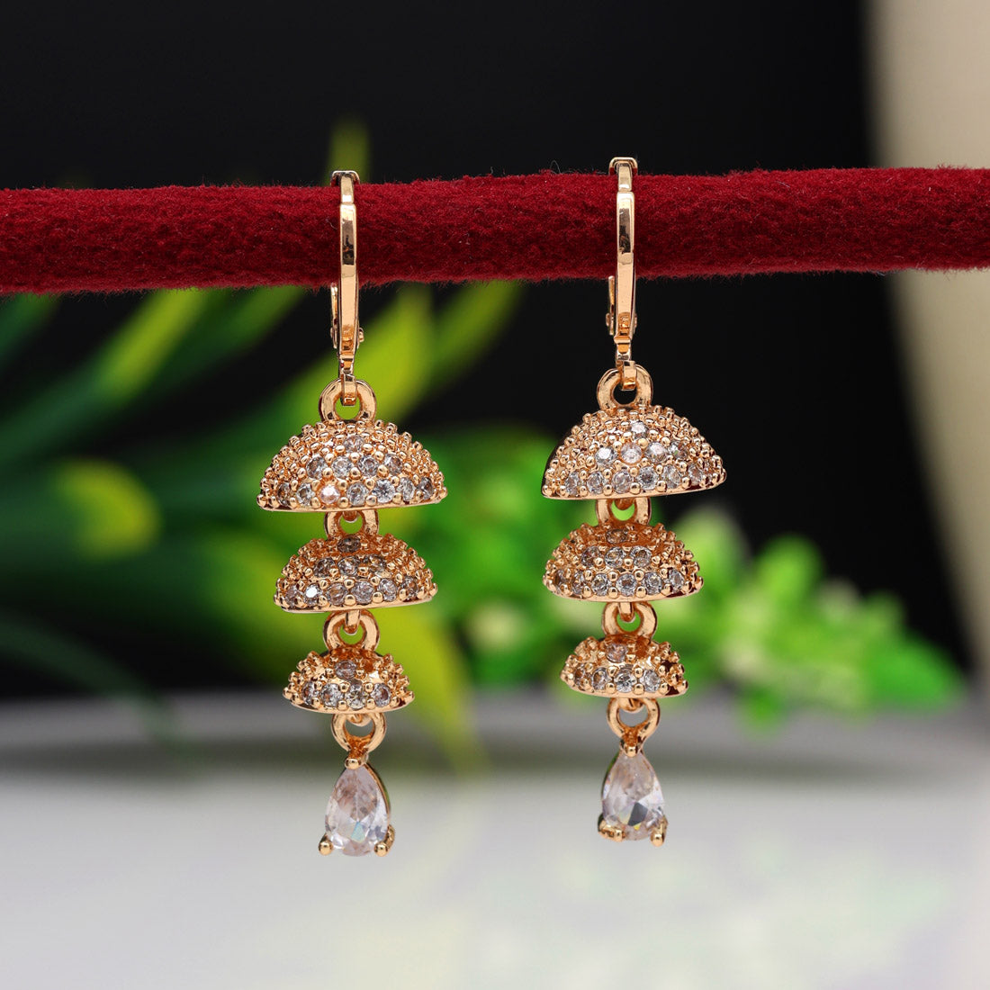 white color antique gold plated earrings (ante1703wht)