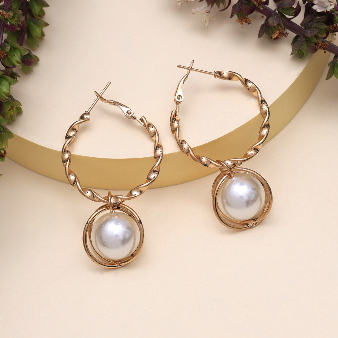 white color fashion earrings (ante1712wht)