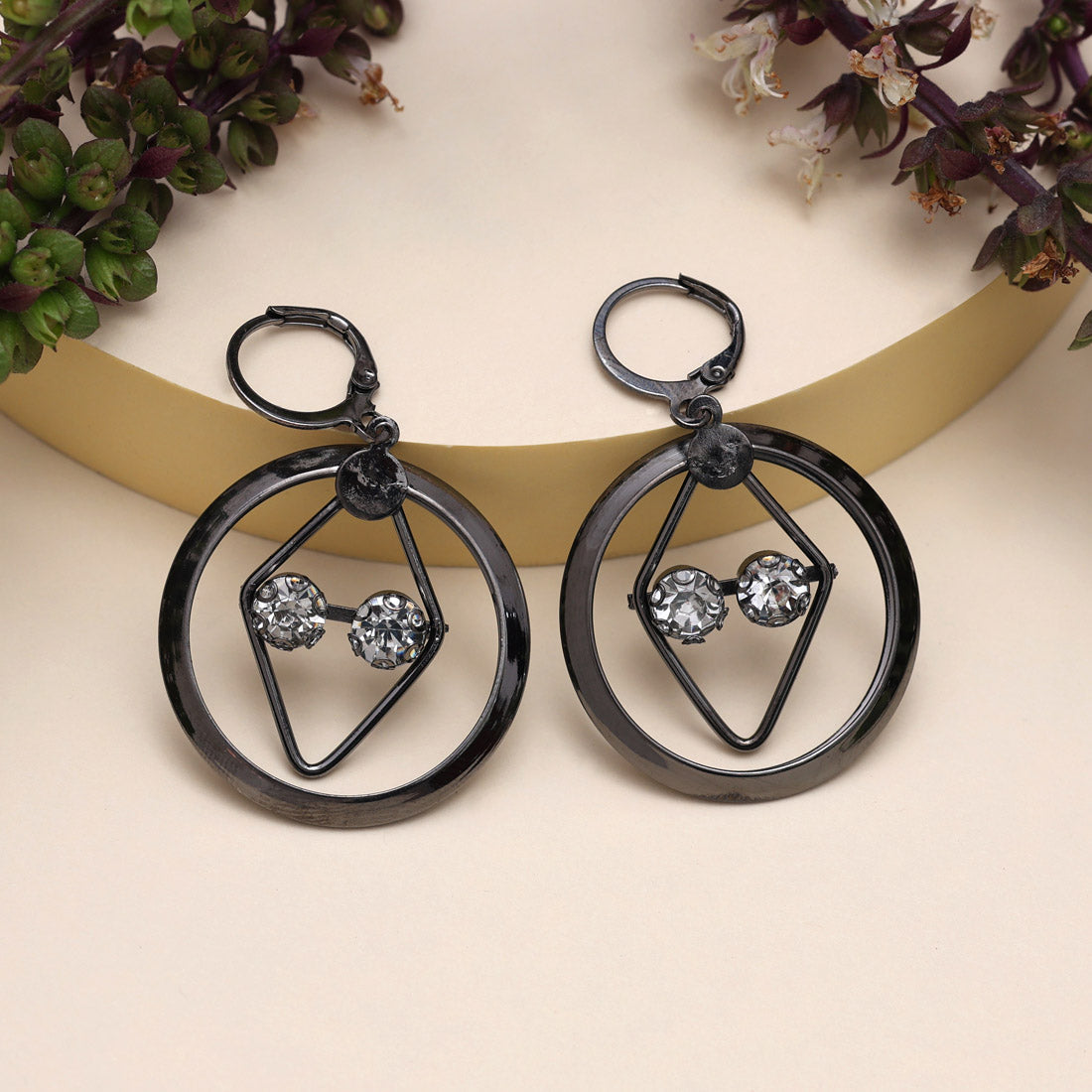 black color fashion earrings (ante1732blk)