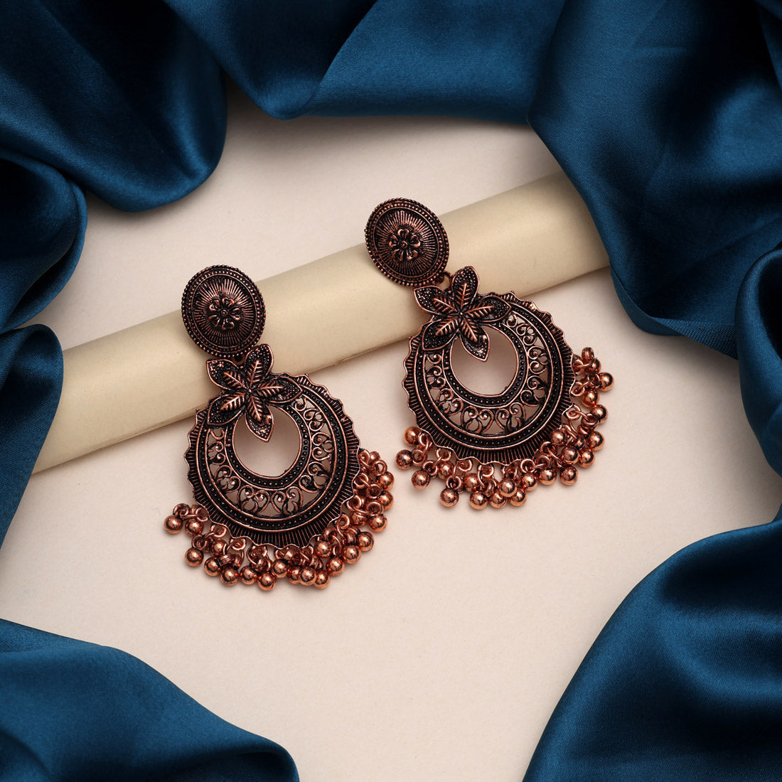 rose gold color oxidised earrings (gse2790rgld)