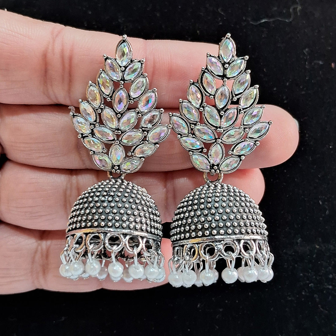silver color oxidised earrings (gse2797slv)
