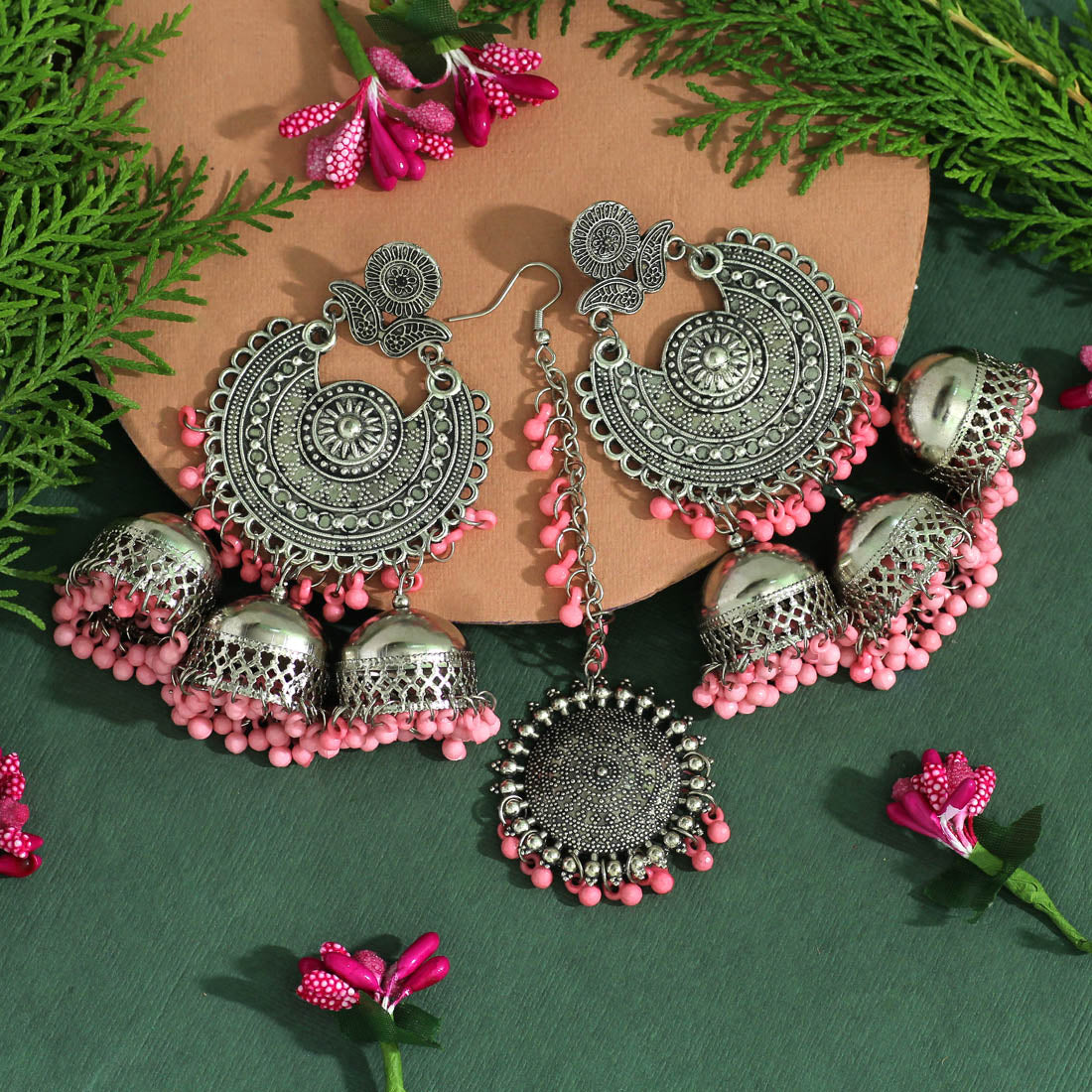 baby pink color oxidised earrings tikka set (gsmte101bpnk)