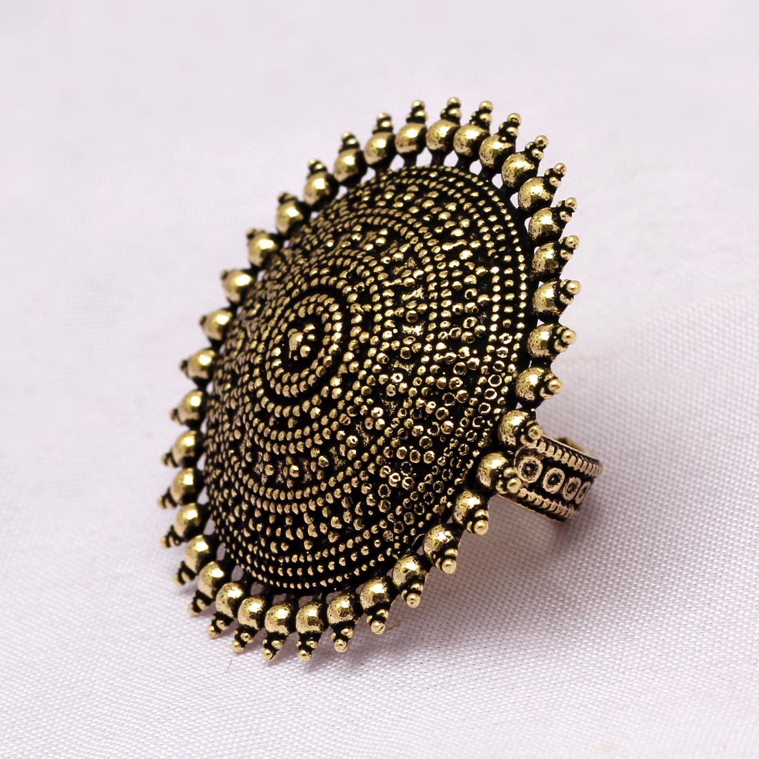gold color oxidised ring (gsr288gld)