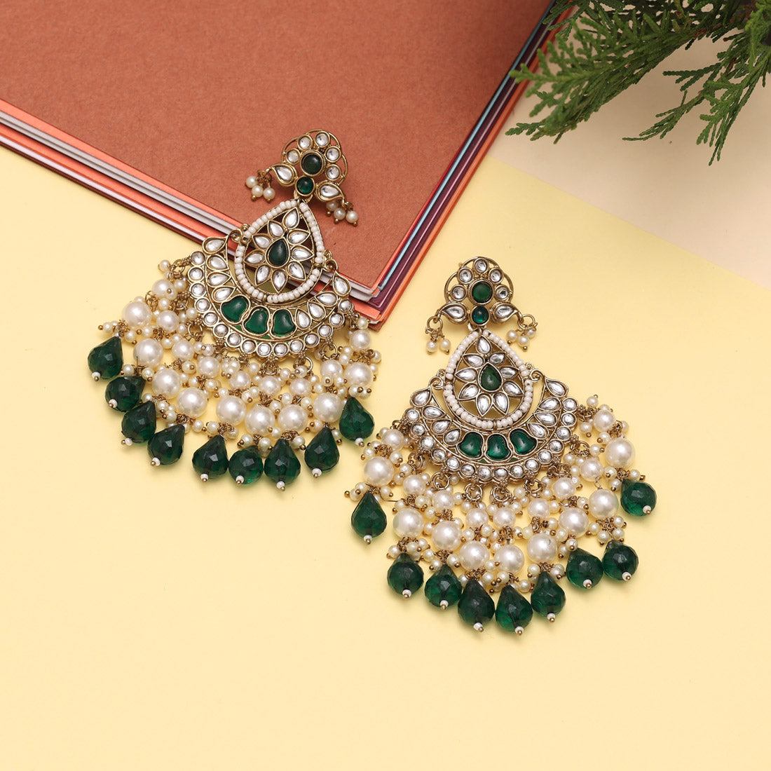 green color kundan earrings (kde848grn)