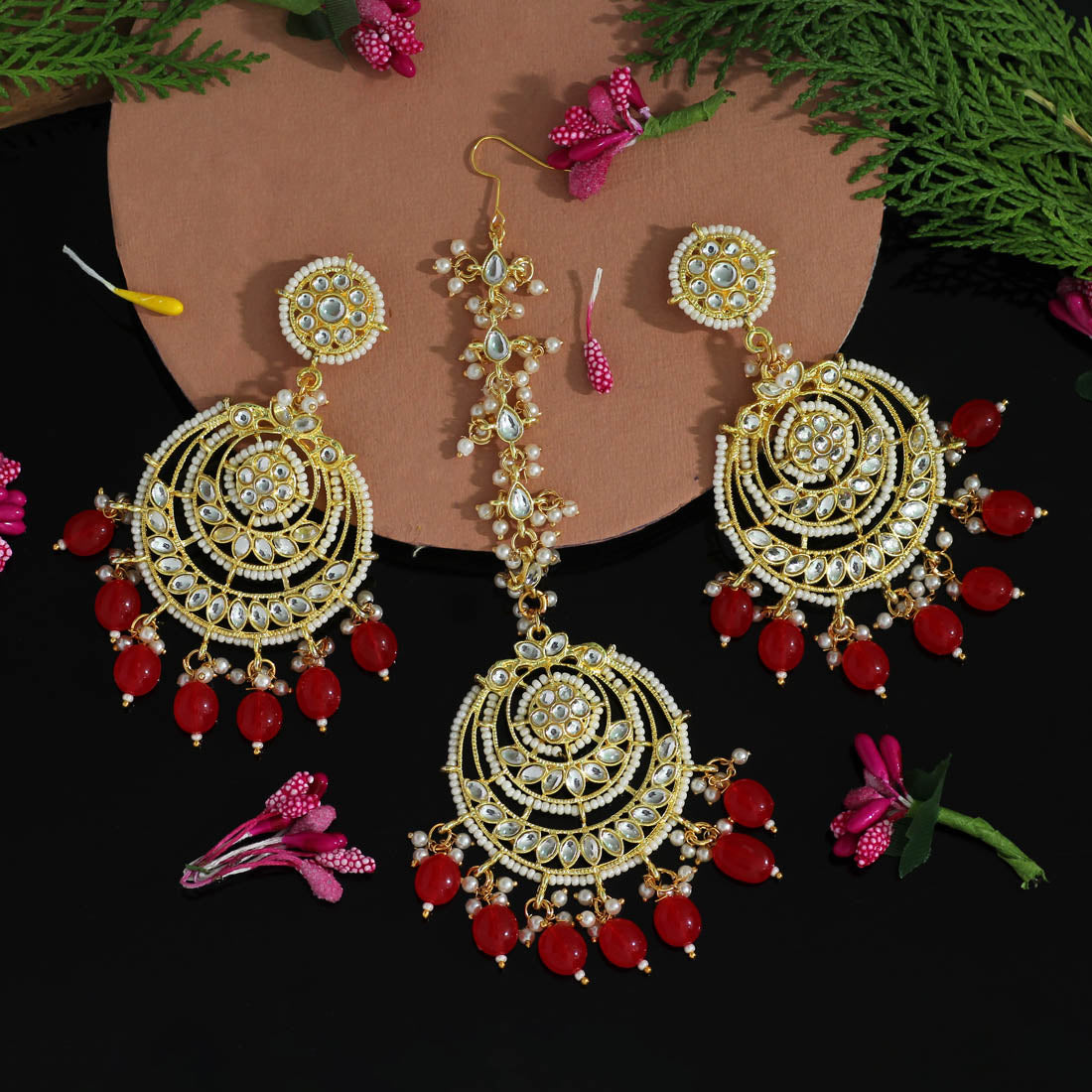 red color kundan earrings with maang tikka (kdte464red)
