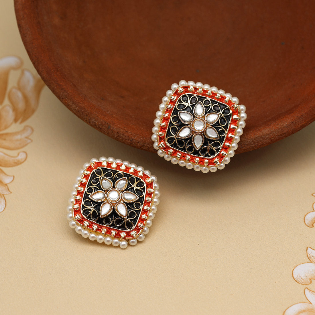 black color mint meena earrings (mnte455blk)