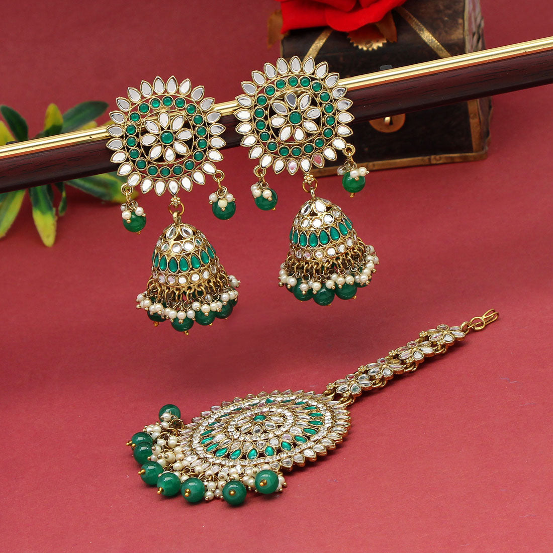 green color mirror kundan earrings with maang tikka (mtke460grn)