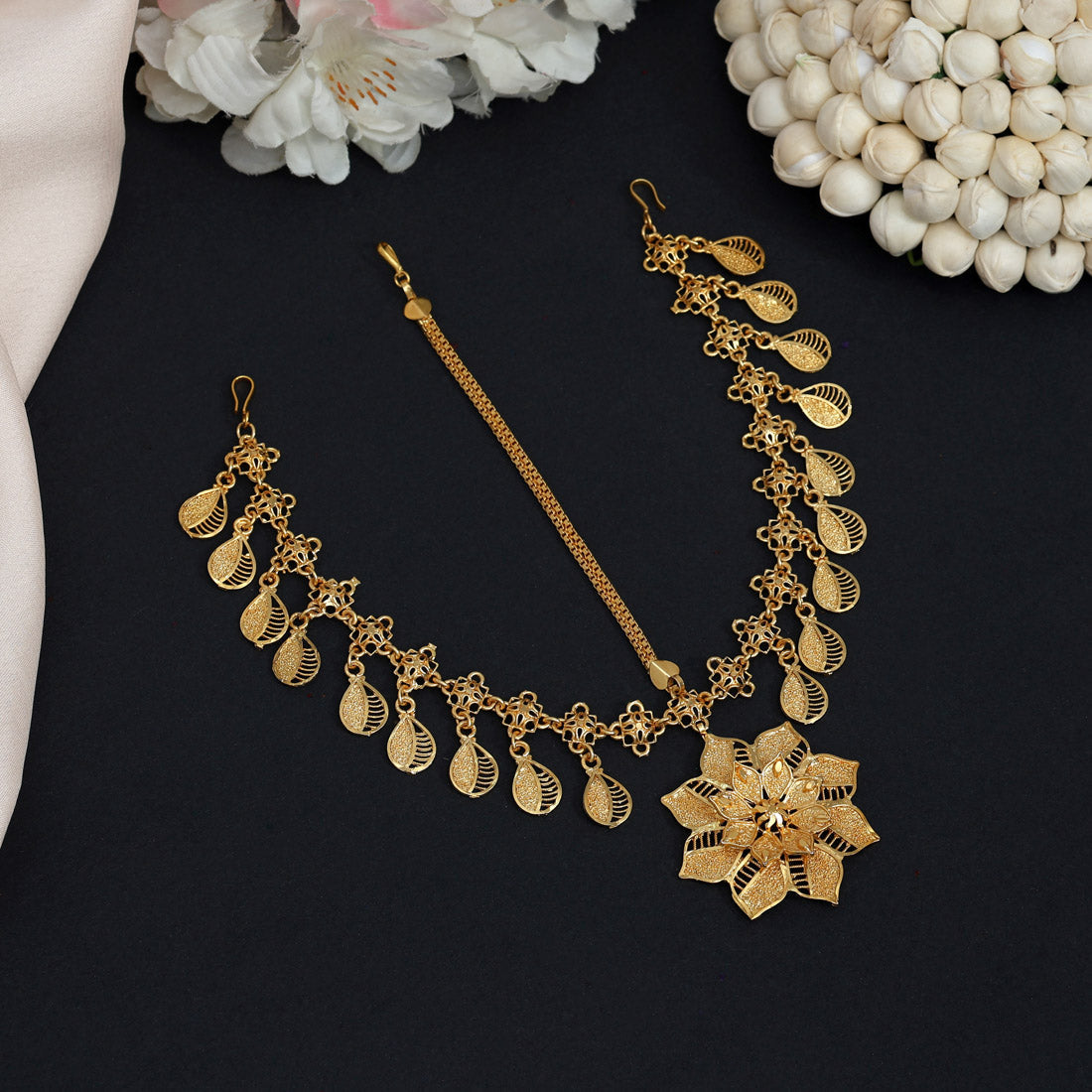 gold color matha patti (mtp398gld)