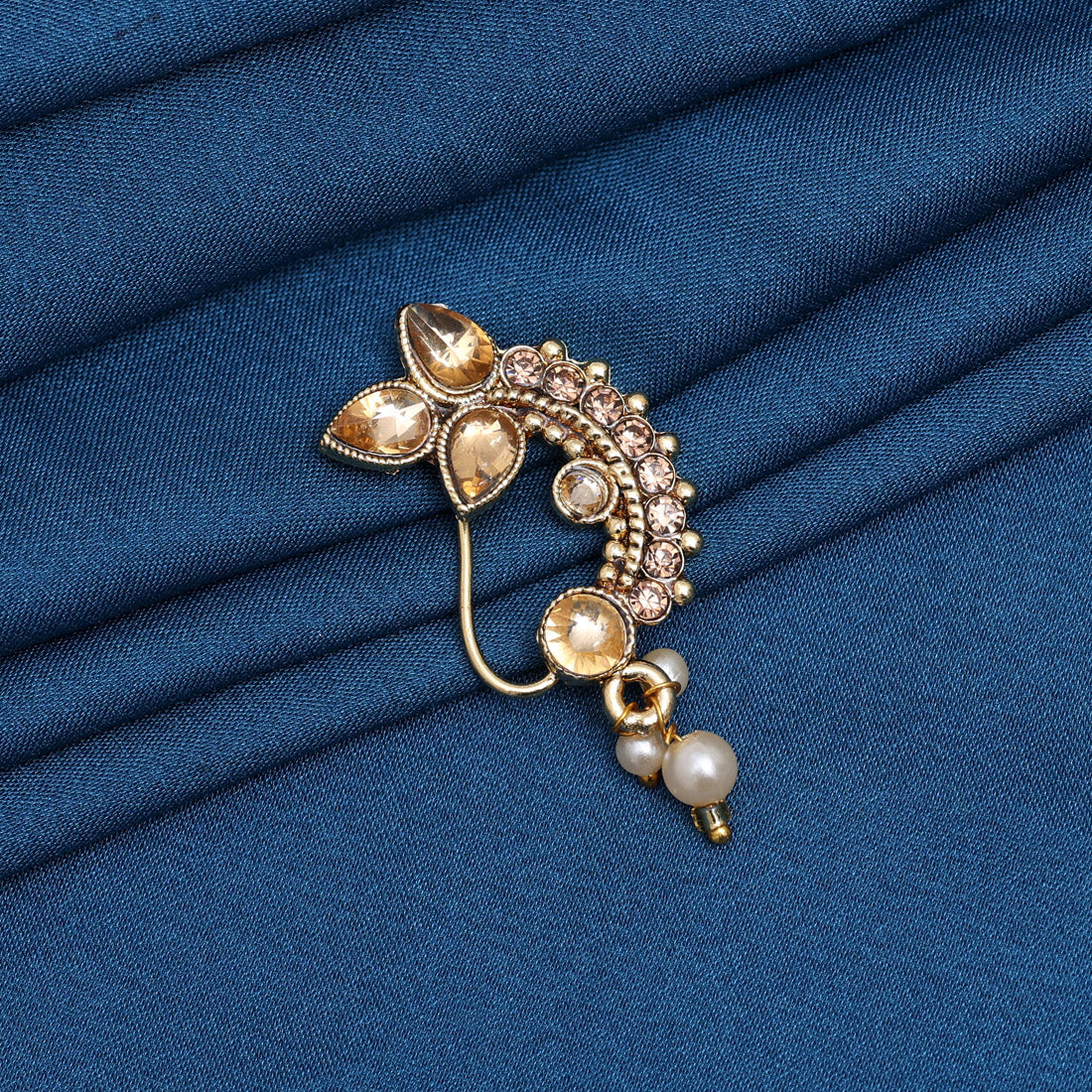gold color nose pin (nsp122gld)